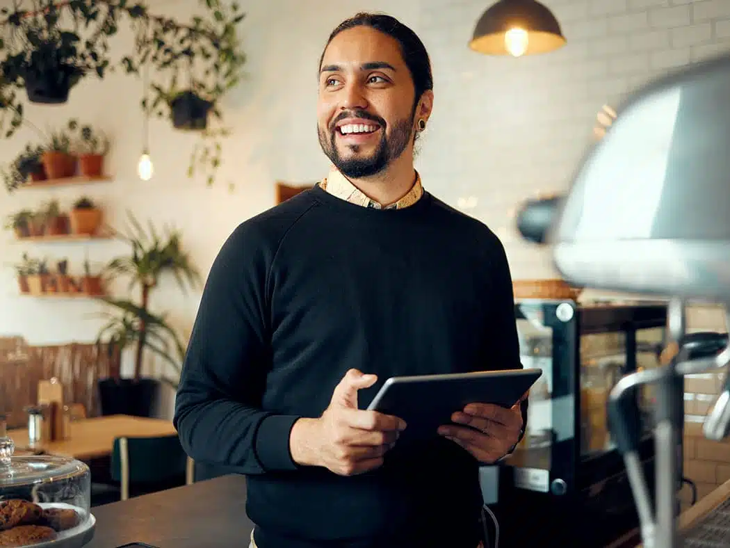 Commerçant avec tablette